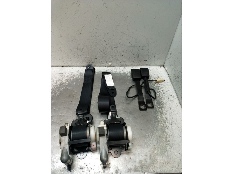Recambio de juego cinturones delantero para nissan pixo (ua0) 1.0 referencia OEM IAM  5P 2009