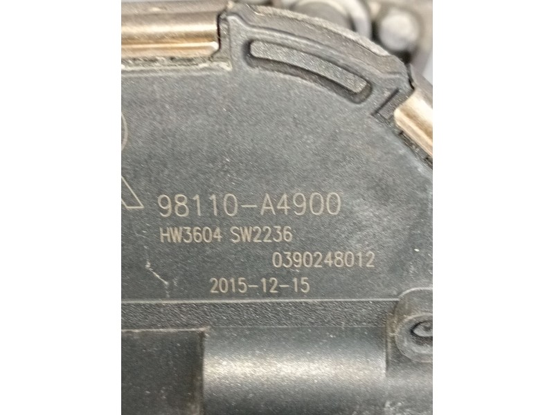 Recambio de motor limpia delantero para kia carens iv 1.7 crdi referencia OEM IAM 98110A4900 0390248012 DERECHO 2013