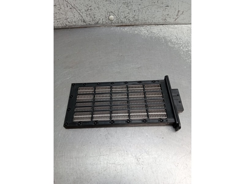 Recambio de radiador calefaccion / aire acondicionado para kia carens iv 1.7 crdi referencia OEM IAM 16C231658  2013