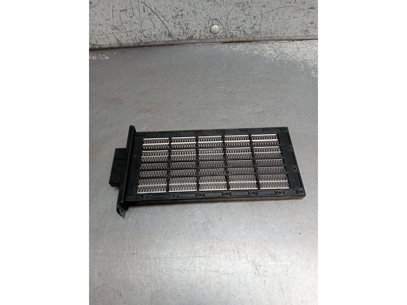 Recambio de radiador calefaccion / aire acondicionado para kia carens iv 1.7 crdi referencia OEM IAM 16C231658  2013