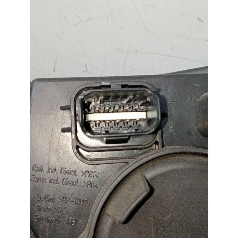 Recambio de faro derecho para citroën c4 ii (nc_) 1.4 vti 95 referencia OEM IAM 968730448004 05C14T1 2010