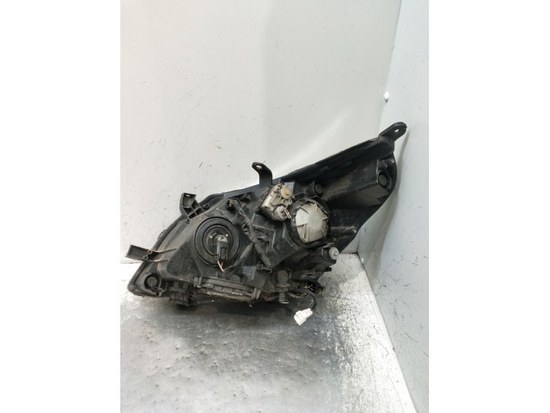 Recambio de faro derecho para toyota verso (_r2_) 2.2 d-4d (aur21_) referencia OEM IAM 8596751050 XENON 2009