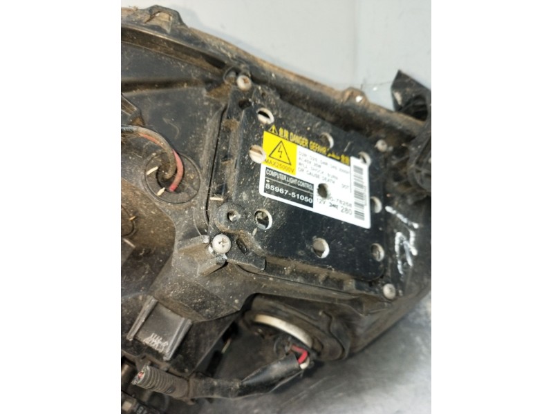 Recambio de faro derecho para toyota verso (_r2_) 2.2 d-4d (aur21_) referencia OEM IAM 8596751050 XENON 2009