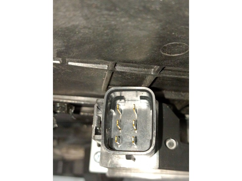 Recambio de elevalunas delantero izquierdo para kia carens iv 1.7 crdi referencia OEM IAM 82470A4000  2013 5P