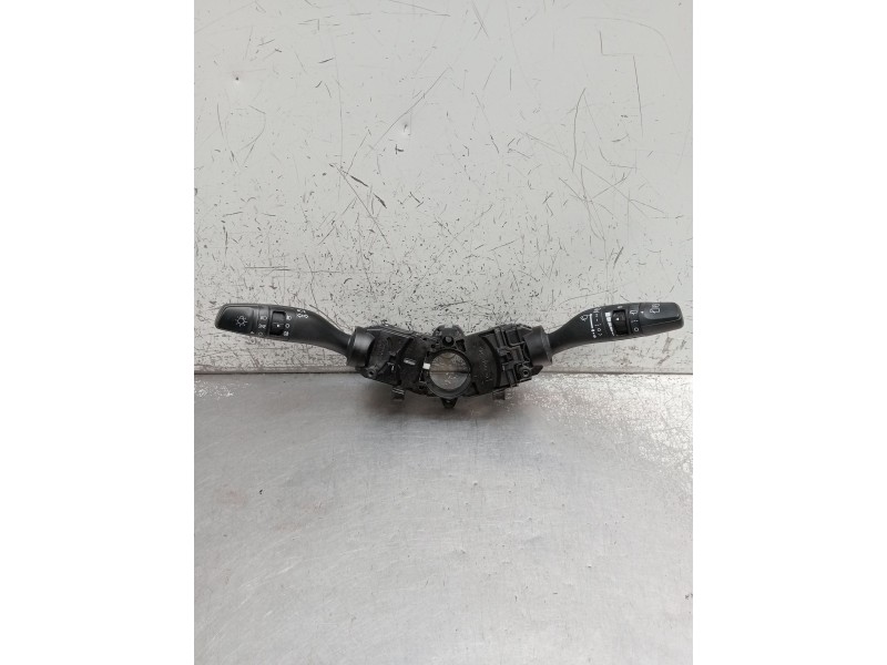 Recambio de mando limpia para kia carens iv 1.7 crdi referencia OEM IAM 299119105 MANDO LUCES 2013