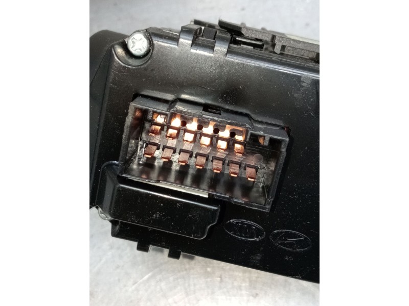 Recambio de mando limpia para kia carens iv 1.7 crdi referencia OEM IAM 299119105 MANDO LUCES 2013