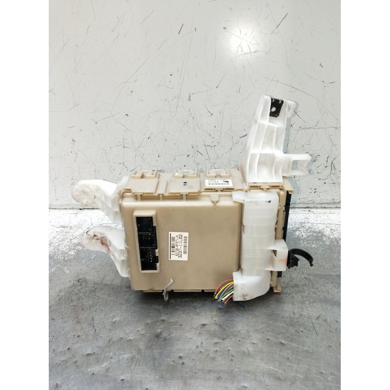 Recambio de caja reles / fusibles para toyota verso (_r2_) 2.2 d-4d (aur21_) referencia OEM IAM 827300F071A 323711L02 2009
