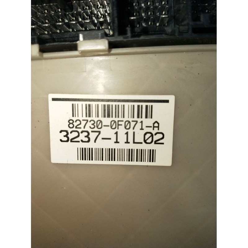 Recambio de caja reles / fusibles para toyota verso (_r2_) 2.2 d-4d (aur21_) referencia OEM IAM 827300F071A 323711L02 2009