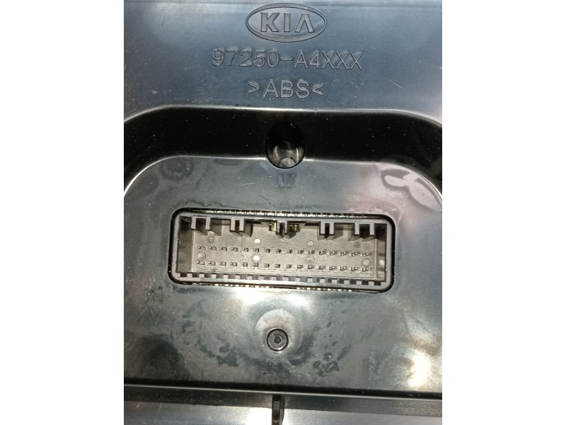 Recambio de mando calefaccion / aire acondicionado para kia carens iv 1.7 crdi referencia OEM IAM 97250A4010CA  2013