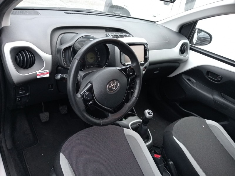 toyota aygo (_b4_) del año 2016