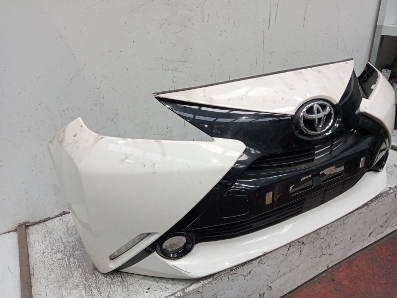 Recambio de paragolpes delantero para toyota aygo (_b4_) 1.0 (kgb40) referencia OEM IAM   