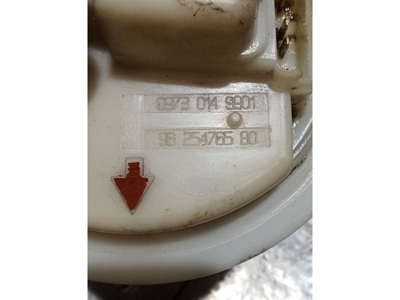 Recambio de bomba combustible para citroën xsara picasso (n68) 2.0 hdi referencia OEM IAM 9625476580 09730149901 