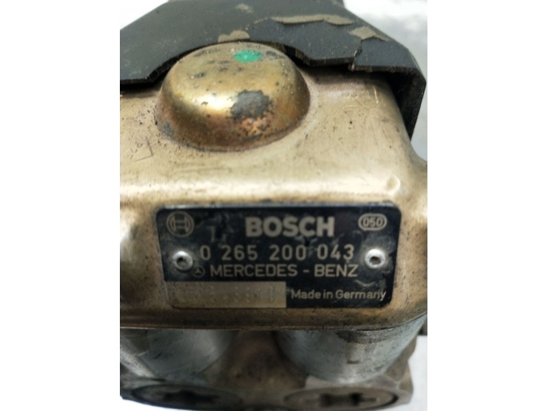Recambio de abs para mercedes-benz clase e (w124) berlina referencia OEM IAM 0265200043  1984
