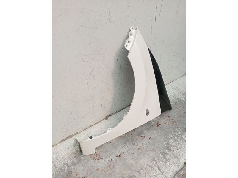 Recambio de aleta delantera izquierda para toyota aygo (_b4_) 1.0 (kgb40) referencia OEM IAM   2014