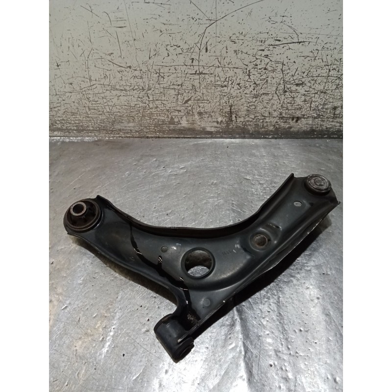 Recambio de brazo suspension inferior delantero derecho para toyota aygo (_b4_) 1.0 (kgb40) referencia OEM IAM   