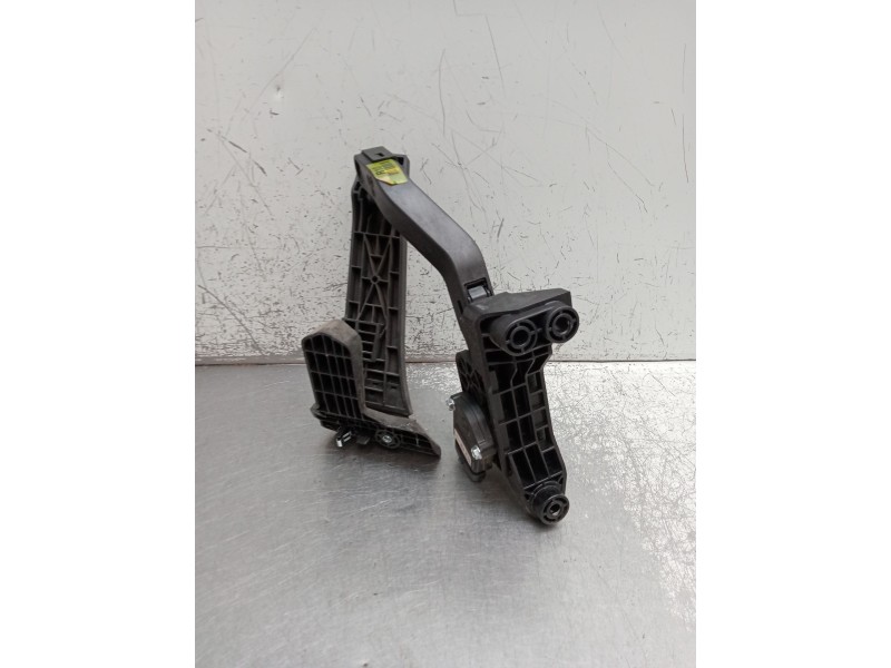 Recambio de potenciometro pedal para kia carens iv 1.7 crdi referencia OEM IAM DH132726A4000  2013