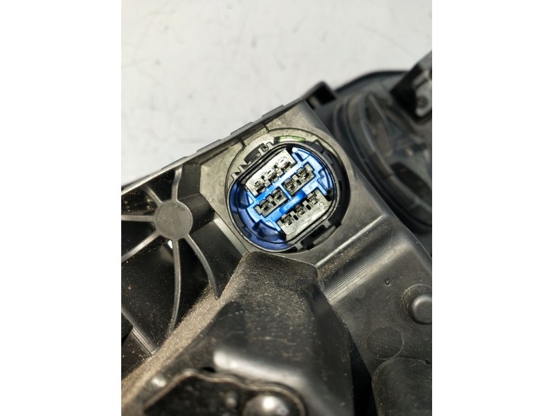 Recambio de faro izquierdo para kia stonic (yb) 1.0 t-gdi referencia OEM IAM 92101H8  2017