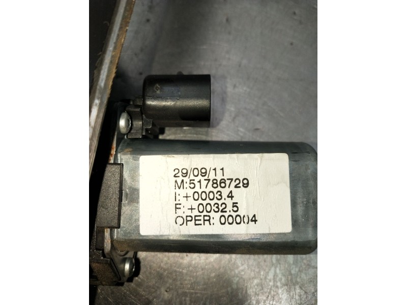 Recambio de elevalunas delantero izquierdo para fiat grande punto (199_) 1.2 referencia OEM IAM 51786729 3P 2005