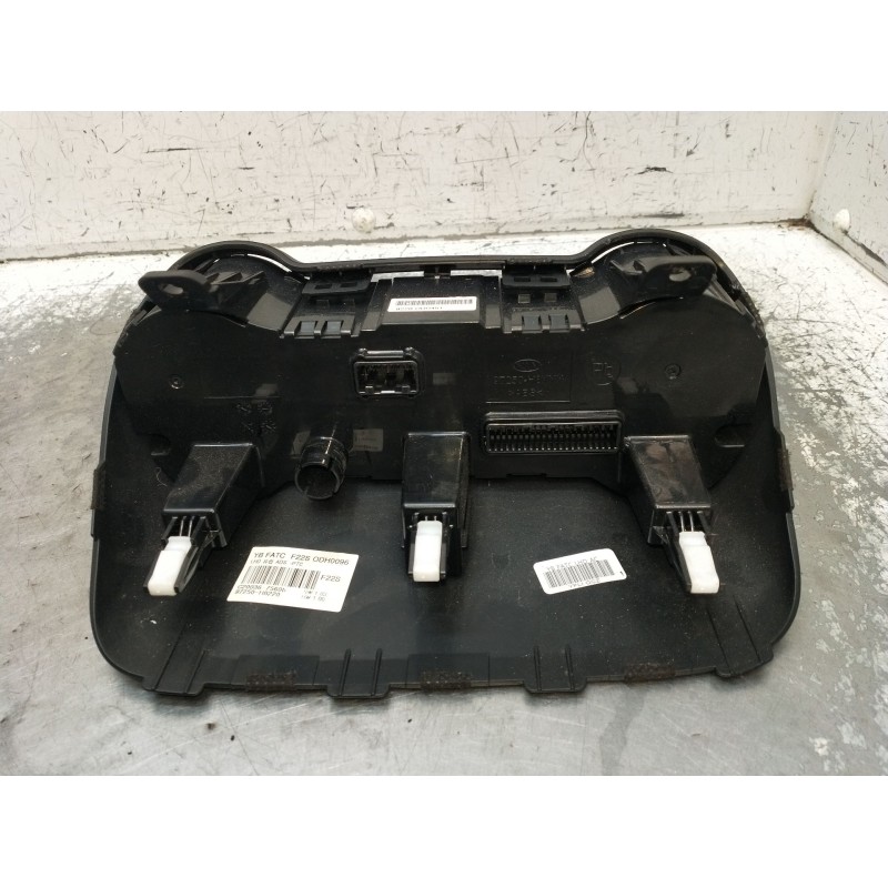 Recambio de mando calefaccion / aire acondicionado para kia stonic (yb) 1.0 t-gdi referencia OEM IAM 97250H8220 C200367560 2017