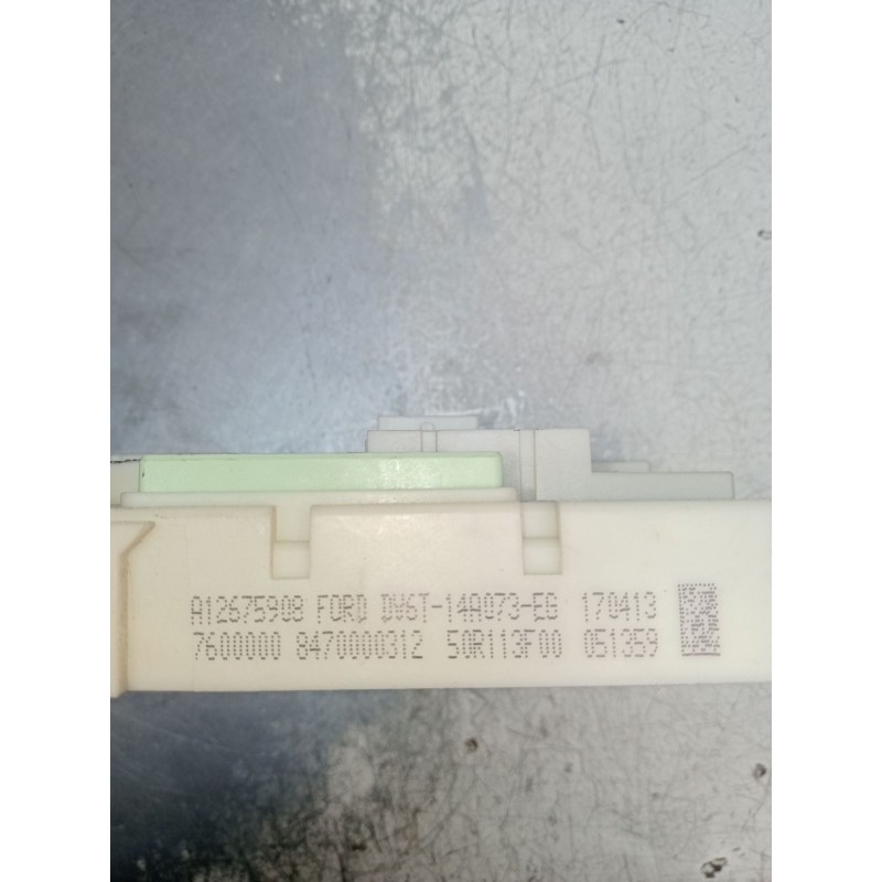 Recambio de caja reles / fusibles para ford c-max 1.0 ecoboost cat referencia OEM IAM A12675908 DV6T14A073EG 8470000312 2010