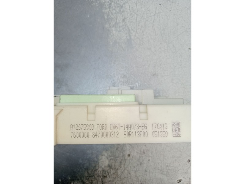 Recambio de caja reles / fusibles para ford c-max 1.0 ecoboost cat referencia OEM IAM A12675908 DV6T14A073EG 8470000312 2010
