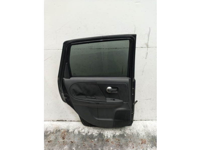 Recambio de puerta trasera izquierda para nissan note (e11, ne11) 1.5 dci referencia OEM IAM  5P 2006