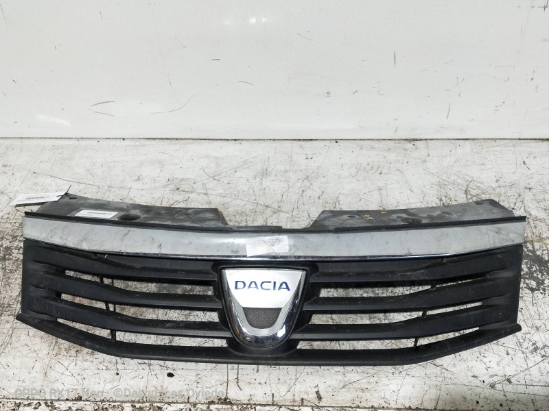 Recambio de rejilla delantera para dacia sandero ambiance referencia OEM IAM   