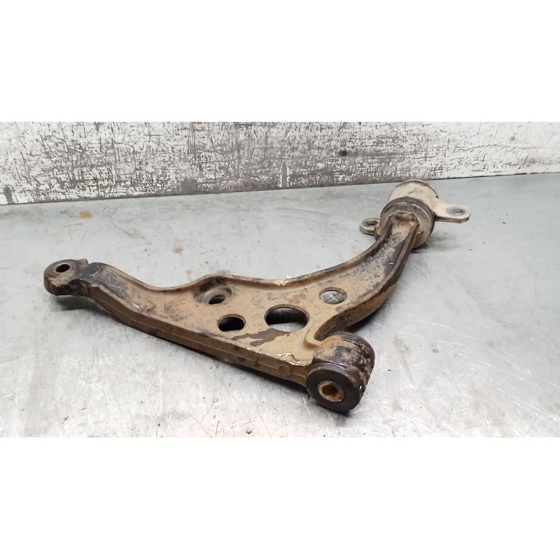 Recambio de brazo suspension inferior delantero izquierdo para citroën jumper ii furgoneta (244) 2.0 hdi referencia OEM IAM 1331