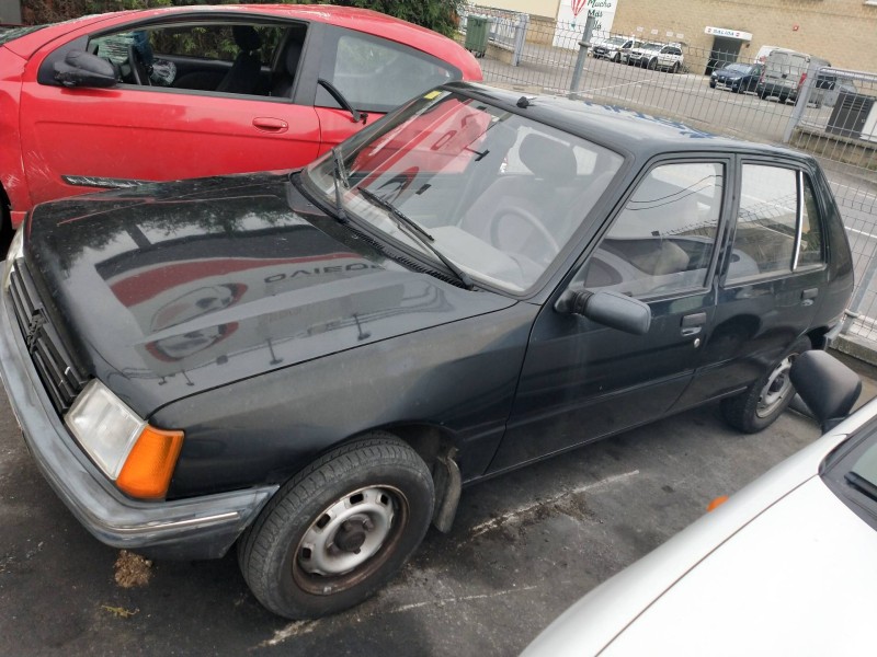 peugeot 205 berlina del año 1988 peugeot 205 berlina del año 1988