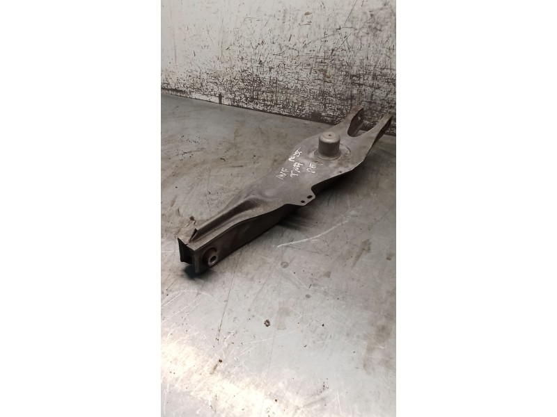 Recambio de brazo suspension inferior trasero derecho para saab 9-3 cabrio 2.0 cat referencia OEM IAM  POSTERIOR 02