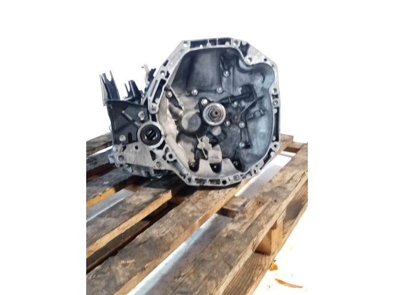 Recambio de caja cambios para nissan note (e11, ne11) 1.5 dci referencia OEM IAM JR5140 5V C010355