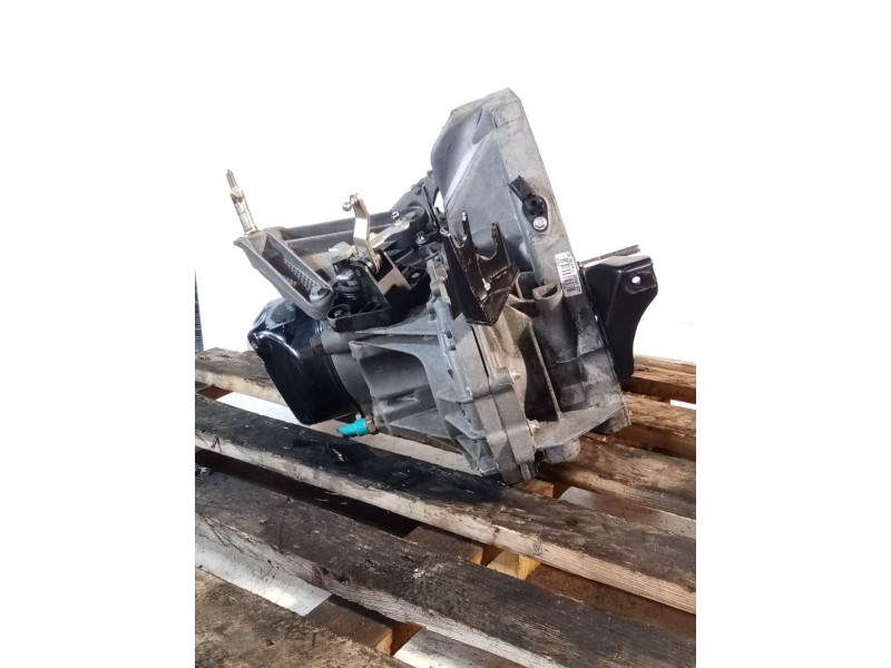 Recambio de caja cambios para nissan note (e11, ne11) 1.5 dci referencia OEM IAM JR5140 5V C010355