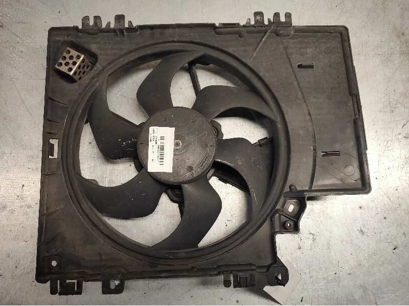Recambio de electroventilador para nissan note (e11e) 1.4 cat referencia OEM IAM 1831443000 21481AX610 FAURECIA
