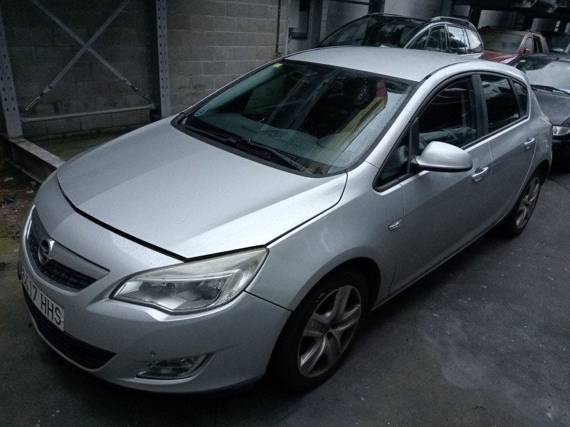 opel astra j (p10) del año 2011