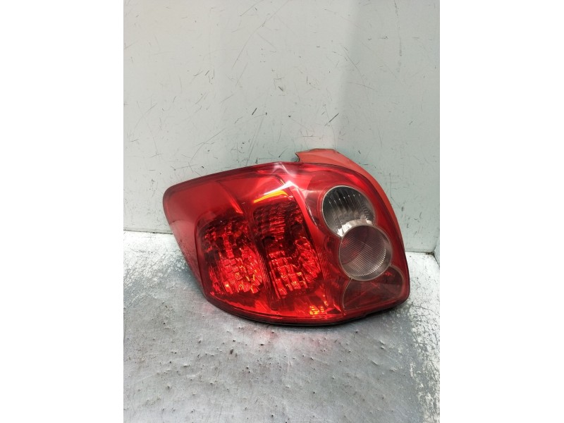 Recambio de piloto trasero izquierdo para toyota auris (_e15_) 1.4 d-4d (nde150_) referencia OEM IAM   2006