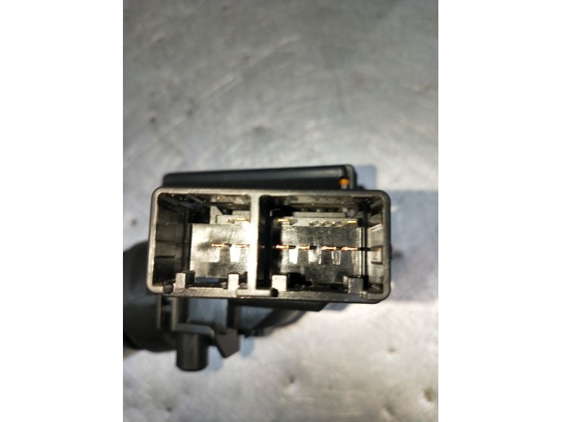 Recambio de mando limpia para toyota auris (_e15_) 1.4 d-4d (nde150_) referencia OEM IAM 17F243  2006