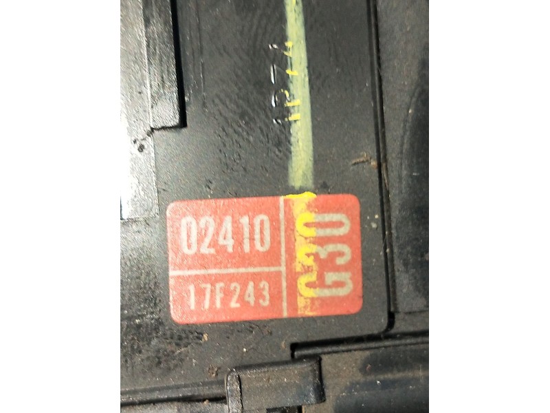 Recambio de mando limpia para toyota auris (_e15_) 1.4 d-4d (nde150_) referencia OEM IAM 17F243  2006