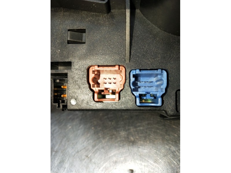 Recambio de mando luces para peugeot 407 (6d_) 1.8 (6d6fzb) referencia OEM IAM 96473051XT 1843309 2004