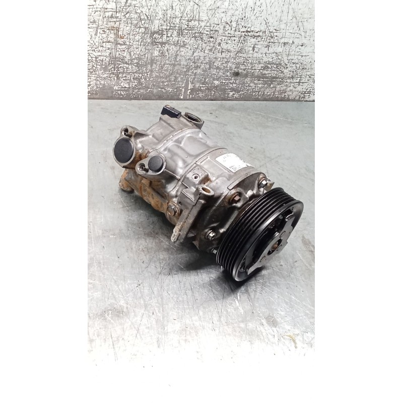 Recambio de compresor aire acondicionado para volkswagen crafter caja/chasis (sz_) 2.0 tdi referencia OEM IAM 5Q0816803K  