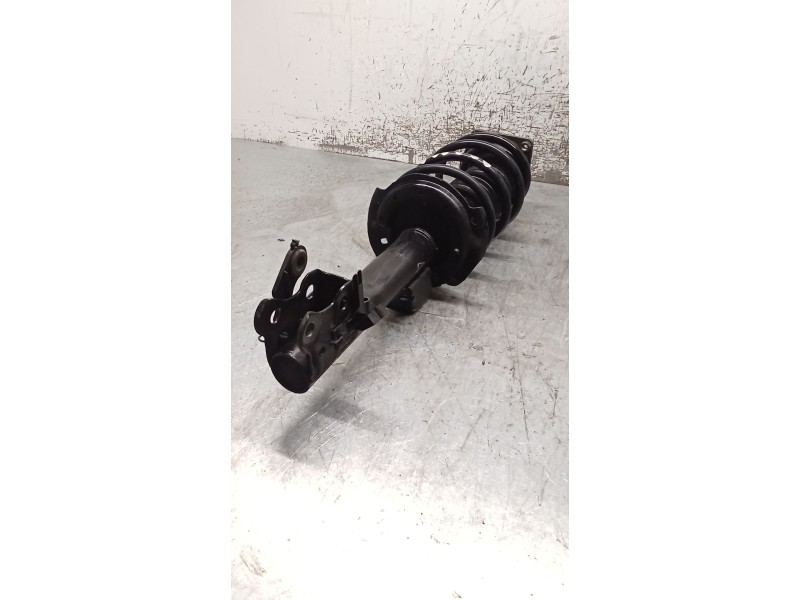Recambio de amortiguador delantero izquierdo para mercedes-benz clase b sports tourer (w245) b 200 cdi (245.208) referencia OEM 