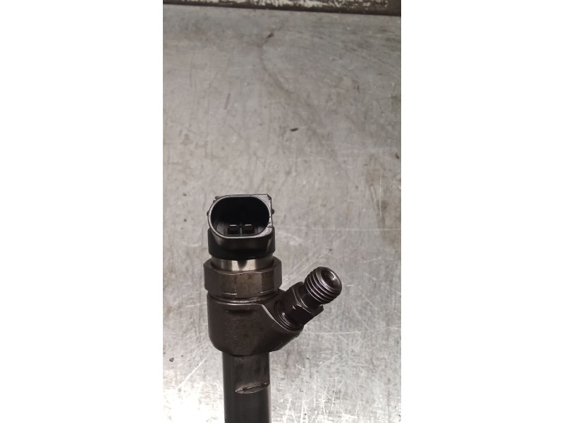Recambio de inyector para mercedes-benz clase b sports tourer (w245) b 200 cdi (245.208) referencia OEM IAM 0445118167 A64007007
