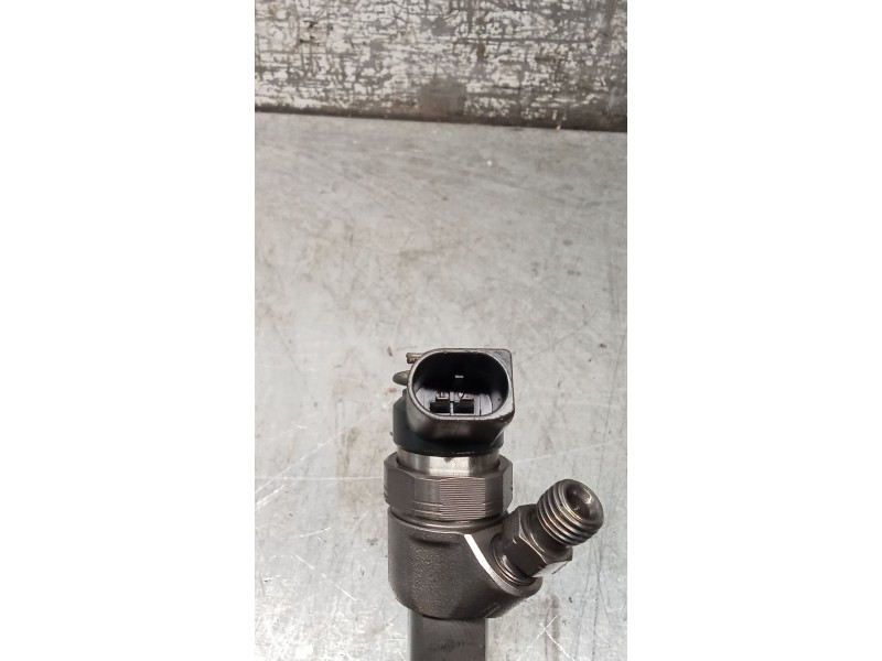 Recambio de inyector para mercedes-benz clase b sports tourer (w245) b 200 cdi (245.208) referencia OEM IAM 0445118167 A64007007