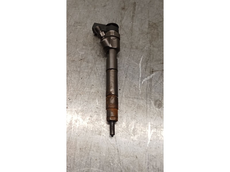 Recambio de inyector para mercedes-benz clase b sports tourer (w245) b 200 cdi (245.208) referencia OEM IAM 0445118167 A64007007