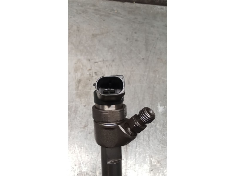 Recambio de inyector para mercedes-benz clase b sports tourer (w245) b 200 cdi (245.208) referencia OEM IAM 0445118167 A64007007
