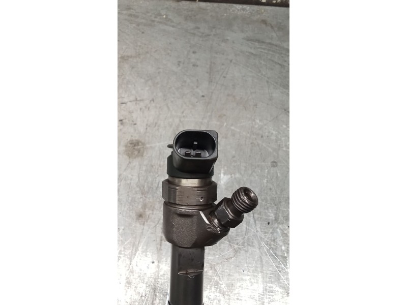 Recambio de inyector para mercedes-benz clase b sports tourer (w245) b 200 cdi (245.208) referencia OEM IAM 0445118167 A64007007