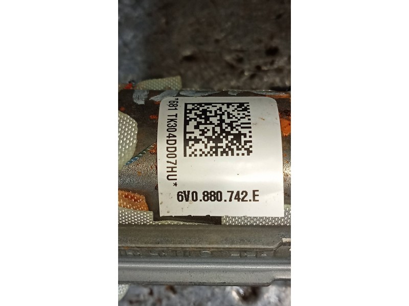 Recambio de airbag cortina delantero derecho para skoda fabia 1.0 tsi referencia OEM IAM 6V0880742E  