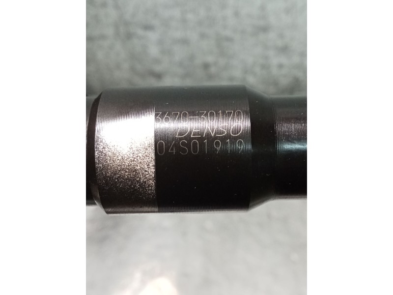 Recambio de inyector para toyota land cruiser (j15) basis referencia OEM IAM 2367030170  