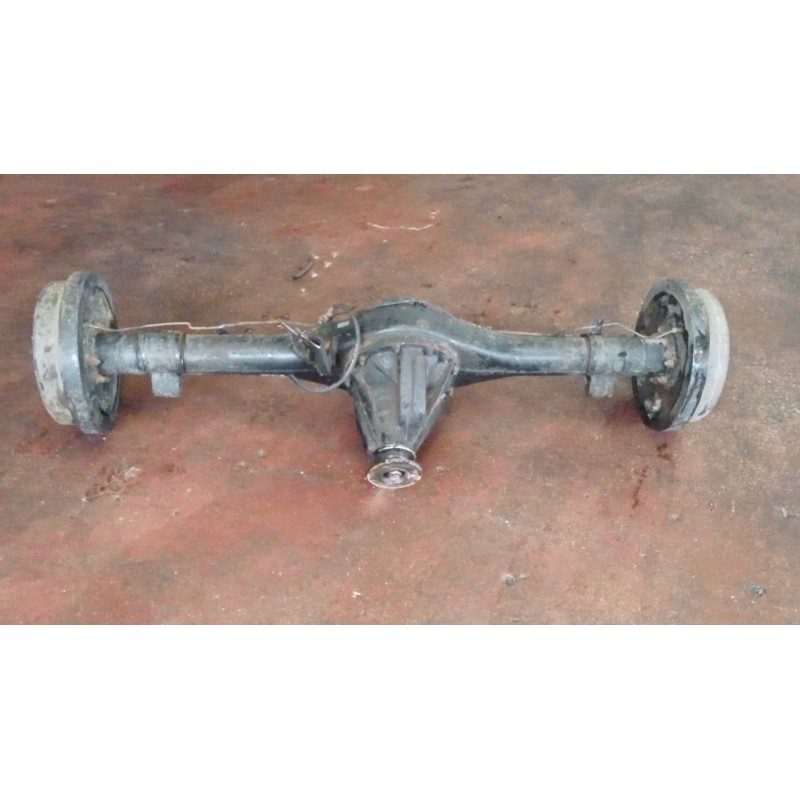 Recambio de puente trasero para nissan patrol iii/2 hardtop (k260) 2.8 td referencia OEM IAM TAMBOR  