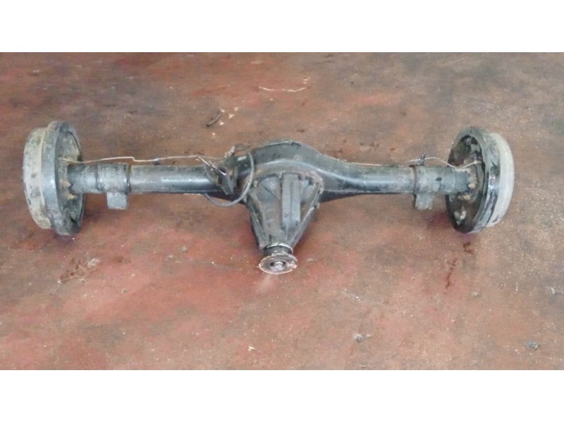 Recambio de puente trasero para nissan patrol iii/2 hardtop (k260) 2.8 td referencia OEM IAM TAMBOR  