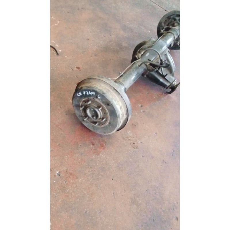 Recambio de puente trasero para nissan patrol iii/2 hardtop (k260) 2.8 td referencia OEM IAM TAMBOR  